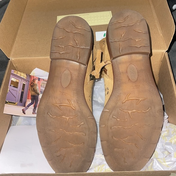 Women's Brown Brinkley Laser Cut Leather Bootie In Saddle Suede - Picture 11 of 13